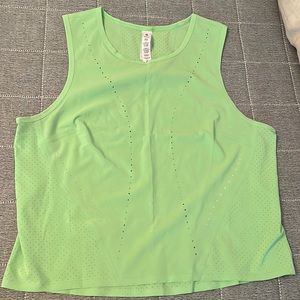 Lululemon cropped tank. Size 8. Lime green color.